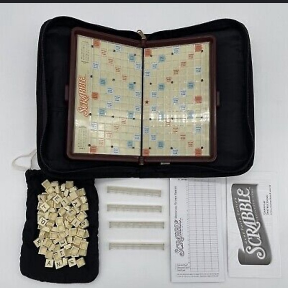 Scrabble Travel Edition Folio Zipper Case Crossword Game Portable Complete - Picture 3 of 3